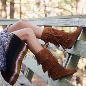 Minnetonka 3-Layer Suede Fringe Boots